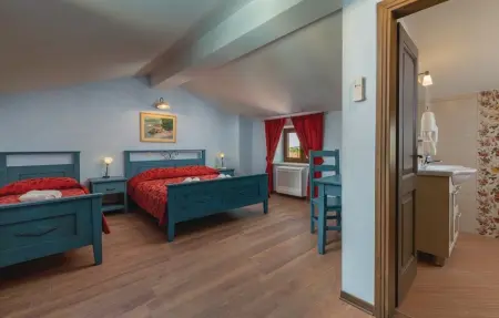 Location Maison 10 personnes à Tinjan - Photo 45