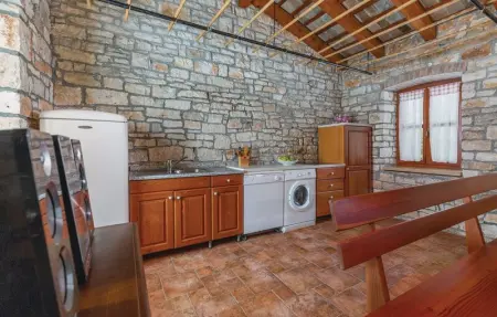 Location Maison 10 personnes à Tinjan - Photo 61