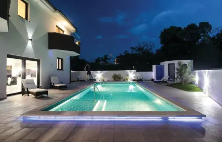 Location Maison 8 personnes à Pula - Photo 19