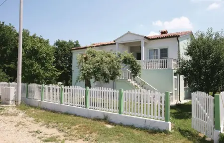 Location Maison 12 personnes à Buje - Photo 10