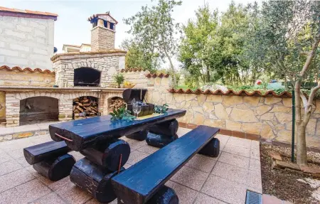 Location Maison 12 personnes à Liznjan - Photo 6