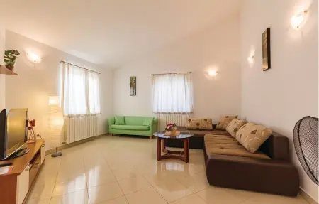 Location Maison 12 personnes à Liznjan - Photo 12