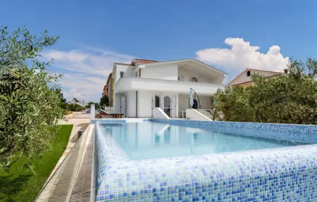 Location Maison 10 personnes à Povljana - Photo 1