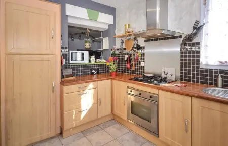 Location Maison 9 personnes à Maubec - Photo 5