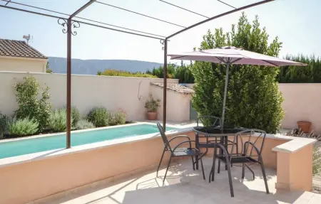 Location Maison 9 personnes à Maubec - Photo 12