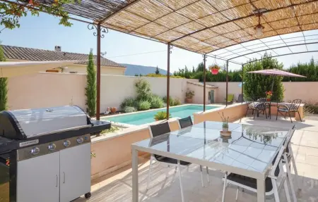 Location Maison 9 personnes à Maubec - Photo 14