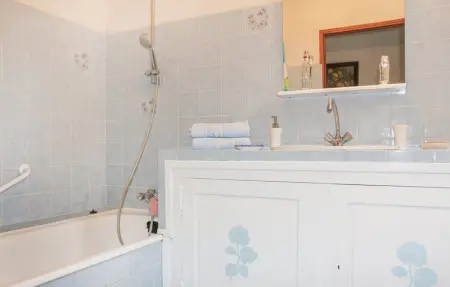 Location Maison 5 personnes à Saint Trinit - Photo 16