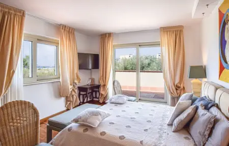 Amazing home with pool, Maison 13 personnes à Nocera Terinese - Photo 3