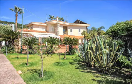 Amazing home with pool, Maison 13 personnes à Nocera Terinese - Photo 9