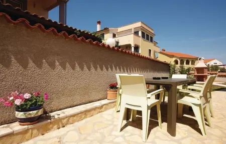 Location Maison 12 personnes à Liznjan - Photo 12