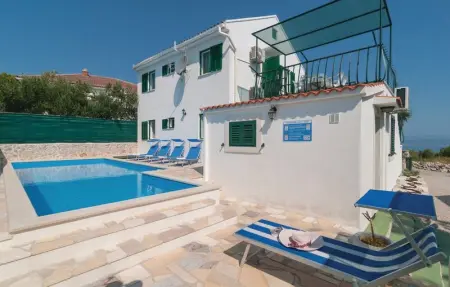 Location Maison 10 personnes à Rogac - Photo 7