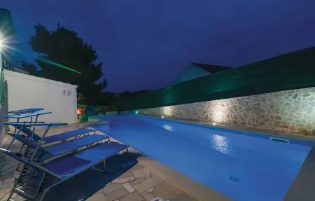 Location Maison 10 personnes à Rogac - Photo 10