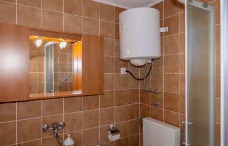 Location Maison 10 personnes à Rogac - Photo 33