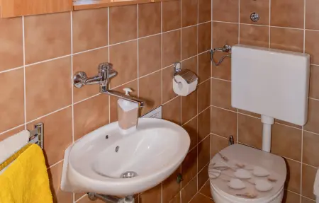 Location Maison 10 personnes à Rogac - Photo 37