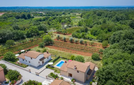 Location Maison 6 personnes à Tinjan - Photo 14