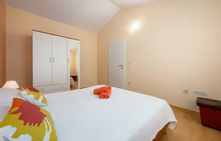 Location Maison 6 personnes à Tinjan - Photo 29