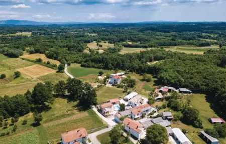 Location Maison 8 personnes à Pazin - Photo 13