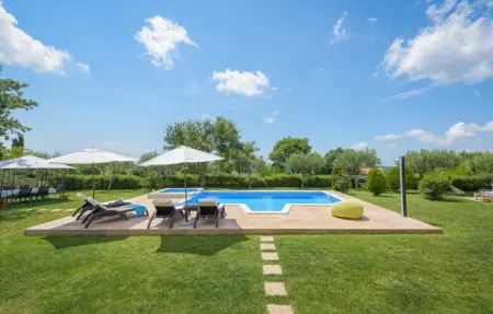 Location Maison 6 personnes à Tinjan - Photo 11