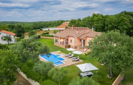 Location Maison 6 personnes à Tinjan - Photo 19