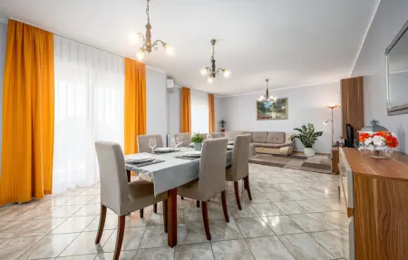 Location Maison 6 personnes à Tinjan - Photo 29