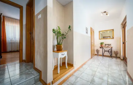 Location Maison 6 personnes à Tinjan - Photo 32