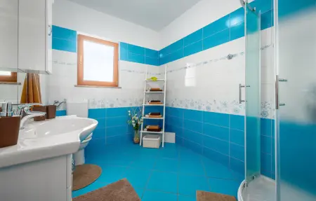 Location Maison 6 personnes à Tinjan - Photo 40