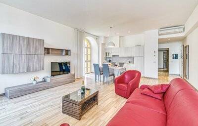 Apt. Luxury Britannia, Appartement 6 personnes à Griante  CO  IVL166