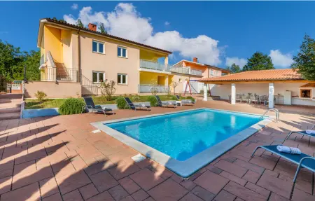 Location Maison 12 personnes à Pazin - Photo 9