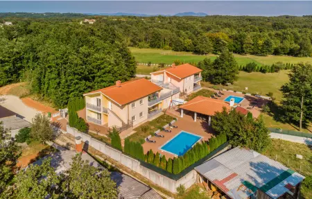 Location Maison 12 personnes à Pazin - Photo 12