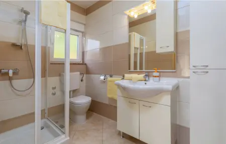 Location Maison 12 personnes à Pazin - Photo 33