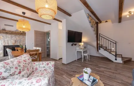 Location Maison 23 personnes à Gospic - Photo 2