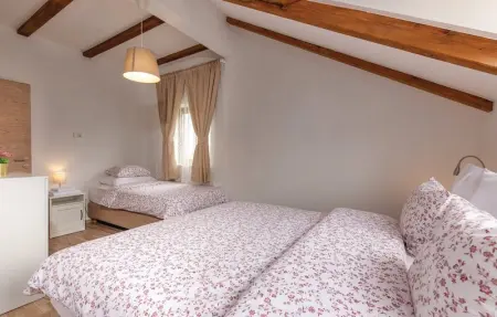 Location Maison 23 personnes à Gospic - Photo 41