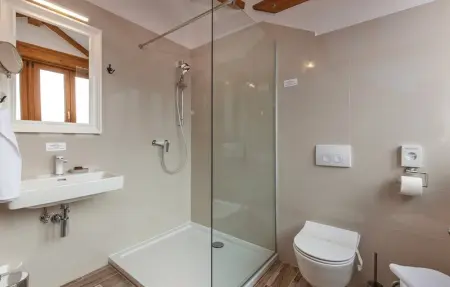 Location Maison 23 personnes à Gospic - Photo 50