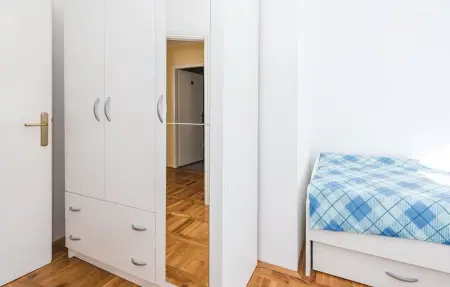 Location Maison 7 personnes à Bilice - Photo 30