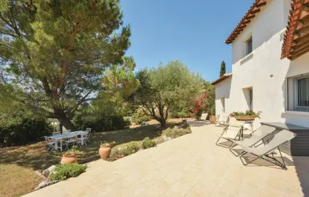 Location Maison 10 personnes à Nîmes - Photo 17