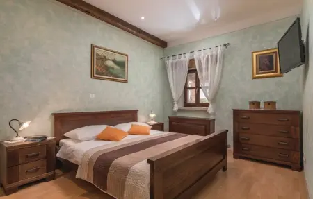 Location Maison 6 personnes à Pazin - Photo 4