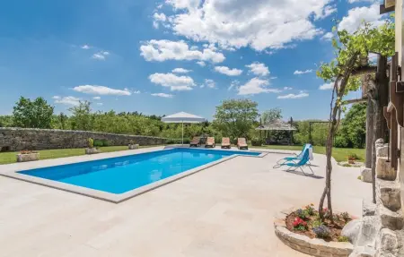 Location Maison 6 personnes à Pazin - Photo 7