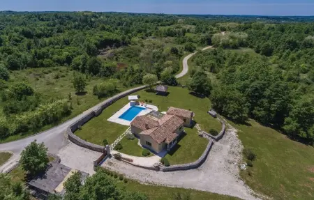 Location Maison 6 personnes à Pazin - Photo 23