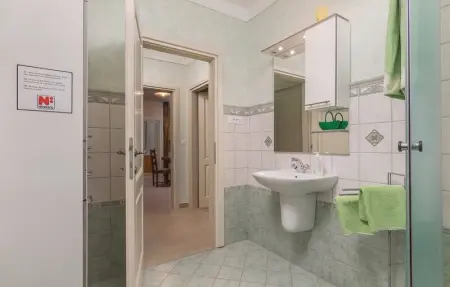 Location Maison 6 personnes à Pazin - Photo 38