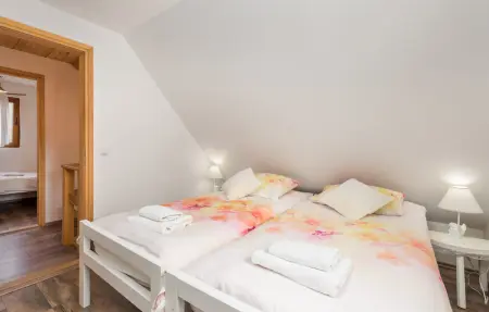 Location Maison 8 personnes à Gospic - Photo 27