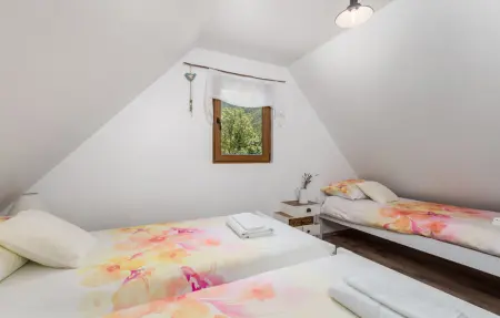 Location Maison 8 personnes à Gospic - Photo 28