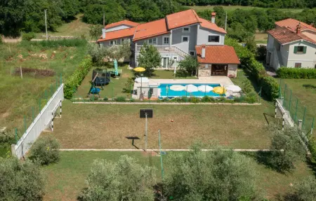 Location Maison 15 personnes à Buje - Photo 13