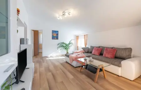 Location Maison 15 personnes à Buje - Photo 24