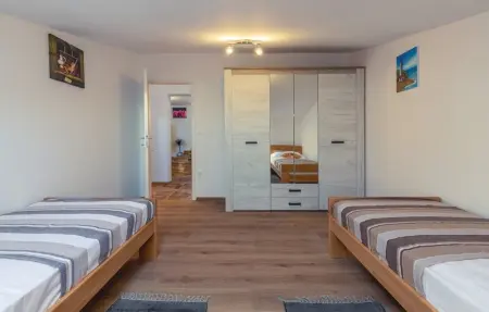 Location Maison 15 personnes à Buje - Photo 40