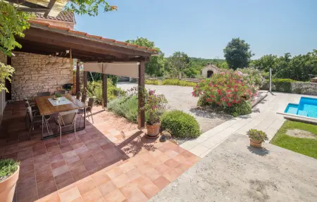 Location Maison 9 personnes à Tinjan - Photo 16