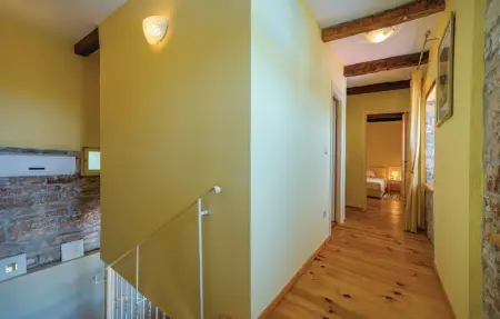 Location Maison 9 personnes à Tinjan - Photo 24