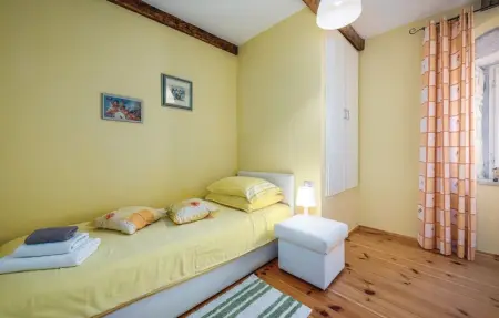 Location Maison 9 personnes à Tinjan - Photo 32