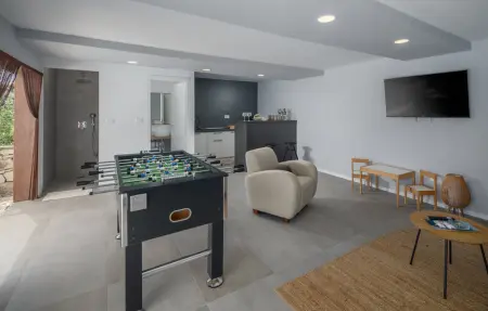 Location Maison 9 personnes à Tinjan - Photo 40