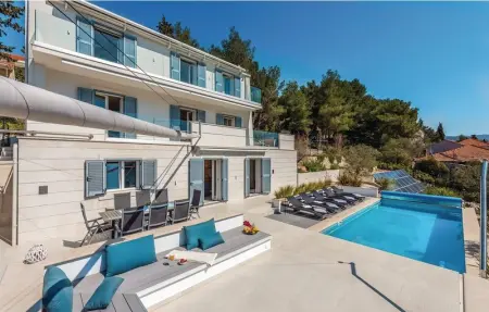 Location Maison 8 personnes à Milna - Photo 1