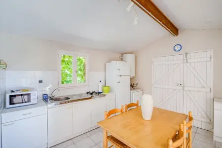 Maison de vacances - BARRY D'ISLEMADE, Maison de vacances moderne avec piscine à Barry-d'Islemade - Photo 10